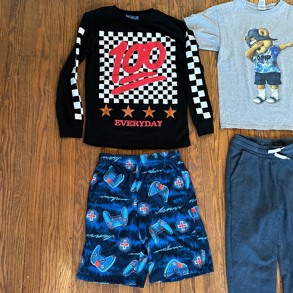 Boys Loungewear Bundle Sweatpants Sweatshirt Tees Casual‎ Athleisure M - Picture 4 of 16